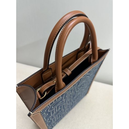 見逃せない今夏新作 2024SS トートバッグ CELINE セリーヌ 見逃せない今夏新作 2024SS トートバッグ CELINE セリーヌ