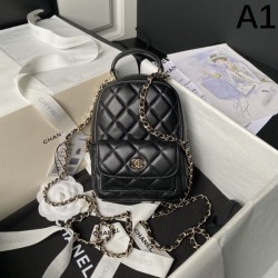 素材感を引き出せるアイテム 2024SS バックパック CHANEL シャネル