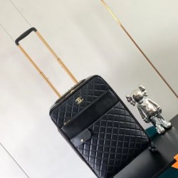 シンプルなデザイン 2024SS トラベルバッグ CHANEL シャネル
