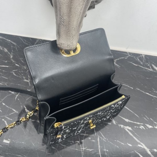数量限定奇跡の入荷 2024SS ショルダーバッグ DIOR ディオール 数量限定奇跡の入荷 2024SS ショルダーバッグ DIOR ディオール