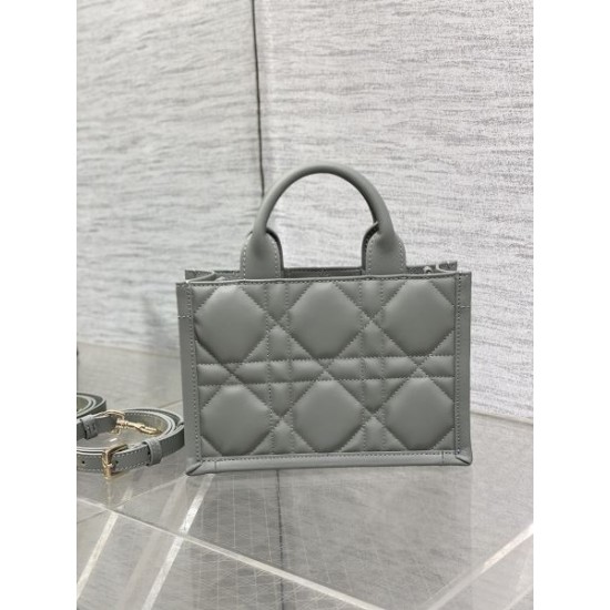 絶対欲しい手に入る 2024SS トートバッグ DIOR ディオール 絶対欲しい手に入る 2024SS トートバッグ DIOR ディオール