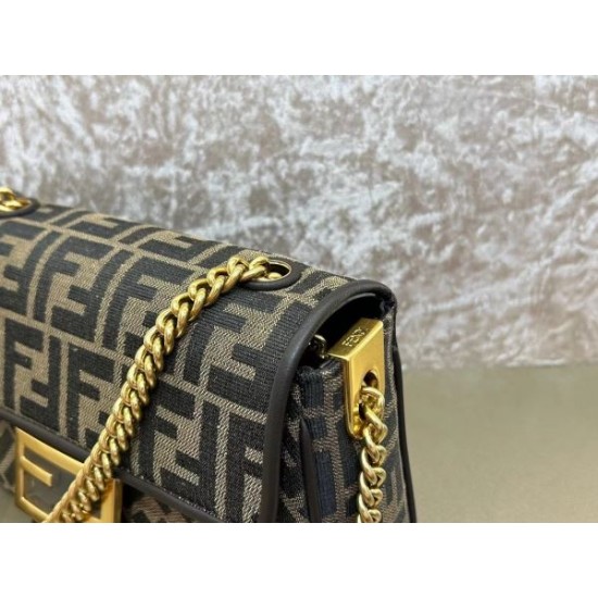 春夏で限定セール! 2024SS ショルダーバッグ FENDI フェンデイ 春夏で限定セール! 2024SS ショルダーバッグ FENDI フェンデイ