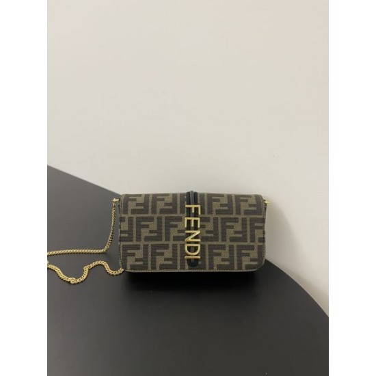 ギフト最適期間限定 2024SS ショルダーバッグ FENDI フェンデイ ギフト最適期間限定 2024SS ショルダーバッグ FENDI フェンデイ