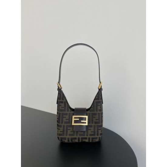 幅広い層におすすめ 2024SS トートバッグ FENDI フェンデイ 幅広い層におすすめ 2024SS トートバッグ FENDI フェンデイ