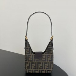 幅広い層におすすめ 2024SS トートバッグ FENDI フェンデイ