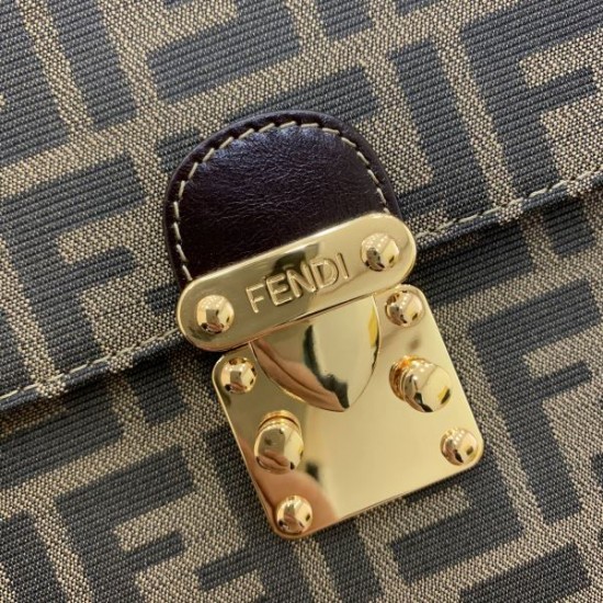 高級感あるスタイル 2024SS トートバッグ FENDI フェンデイ