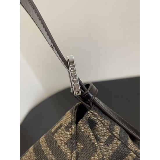 心惹かれるスタイル 2024SS トートバッグ FENDI フェンデイ 心惹かれるスタイル 2024SS トートバッグ FENDI フェンデイ