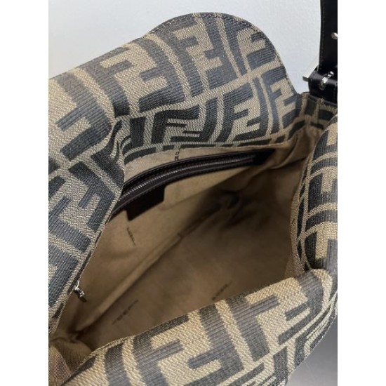 心惹かれるスタイル 2024SS トートバッグ FENDI フェンデイ 心惹かれるスタイル 2024SS トートバッグ FENDI フェンデイ