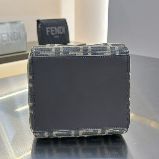 最新ランキングTOP 2024SS トートバッグ FENDI フェンデイ