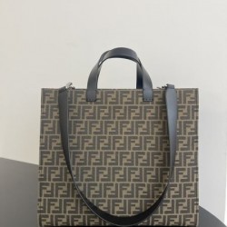 ビンテージ感のある 2024SS トートバッグ FENDI フェンデイ