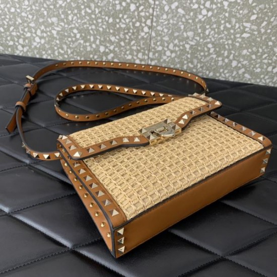 限定生産品 2024SS ショルダーバッグ VALENTINO ヴァレンティノ 限定生産品 2024SS ショルダーバッグ VALENTINO ヴァレンティノ