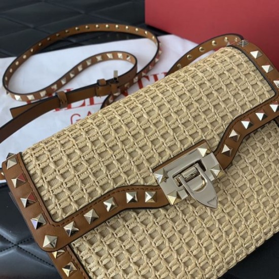 限定生産品 2024SS ショルダーバッグ VALENTINO ヴァレンティノ 限定生産品 2024SS ショルダーバッグ VALENTINO ヴァレンティノ