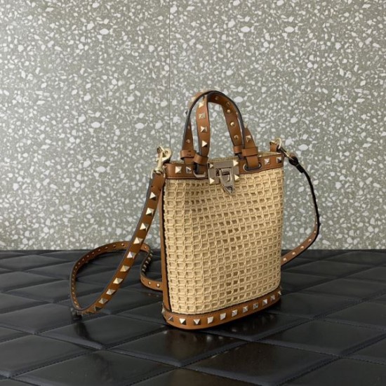 爆発的人気 2024SS トートバッグ VALENTINO ヴァレンティノ 爆発的人気 2024SS トートバッグ VALENTINO ヴァレンティノ