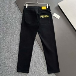 2024SS 雑誌にも掲載アイテム FENDI フェンデイ メンズジーンズ