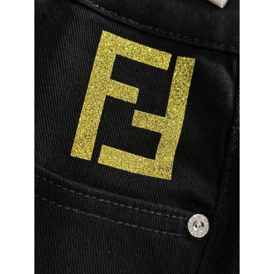 2024SS 雑誌にも掲載アイテム FENDI フェンデイ メンズジーンズ 2024SS 雑誌にも掲載アイテム FENDI フェンデイ メンズジーンズ