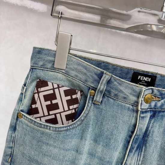 2024SS 飽きのこないデザイン FENDI フェンデイ メンズジーンズ 2024SS 飽きのこないデザイン FENDI フェンデイ メンズジーンズ
