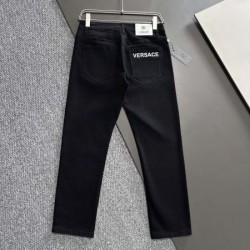 2024SS 視線を集めて VERSACE ヴェルサーチェ メンズジーンズ
