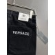 2024SS 視線を集めて VERSACE ヴェルサーチェ メンズジーンズ 2024SS 視線を集めて VERSACE ヴェルサーチェ メンズジーンズ