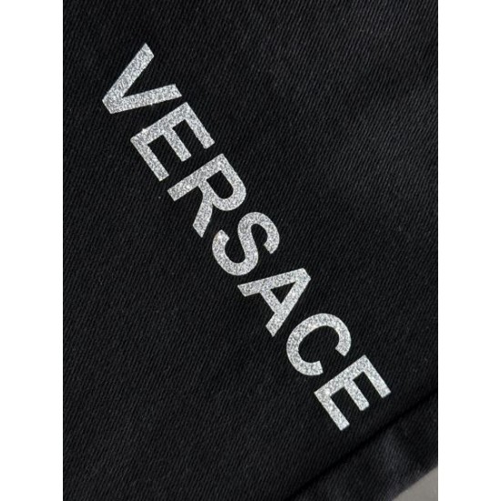 2024SS 視線を集めて VERSACE ヴェルサーチェ メンズジーンズ 2024SS 視線を集めて VERSACE ヴェルサーチェ メンズジーンズ