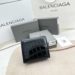 BALENCIAGA バレンシアガ 2024SS ブームは再熱中 三つ折り財布