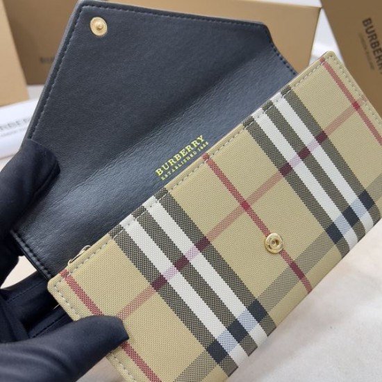 BURBERRY バーバリー 2024SS 際立つ抜け感がある 長財布 BURBERRY バーバリー 2024SS 際立つ抜け感がある 長財布