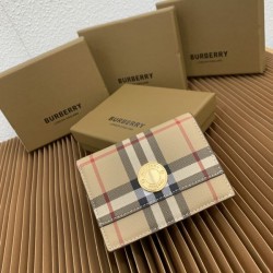 BURBERRY バーバリー 2024SS 春夏の必需アイテム 二つ折り財布