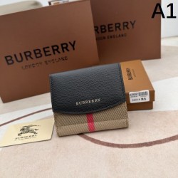 BURBERRY バーバリー 2024SS この春夏注目すべき 二つ折り財布