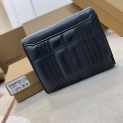 BURBERRY バーバリー 2024SS 大人っぽい雰囲気 三つ折り財布
