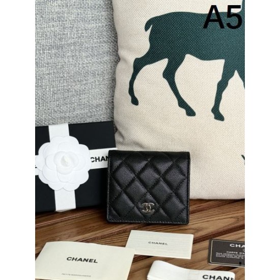 CHANEL シャネル 2024SS 雑誌も街も人気アイテム 二つ折り財布 CHANEL シャネル 2024SS 雑誌も街も人気アイテム 二つ折り財布