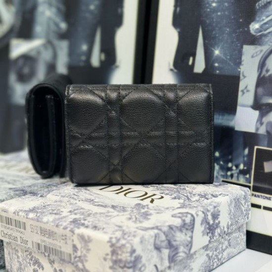 DIOR ディオール 2024SS 素敵な夏の定番アイテム 二つ折り財布 DIOR ディオール 2024SS 素敵な夏の定番アイテム 二つ折り財布