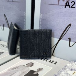 DIOR ディオール 2024SS 今年らしく魅力的アップ 二つ折り財布