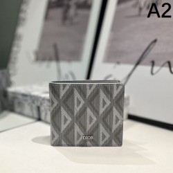 DIOR ディオール 2024SS 今季はファション感漂う 二つ折り財布
