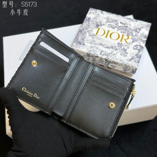 DIOR ディオール 2024SS 今や定番アイテム好評品 二つ折り財布 DIOR ディオール 2024SS 今や定番アイテム好評品 二つ折り財布
