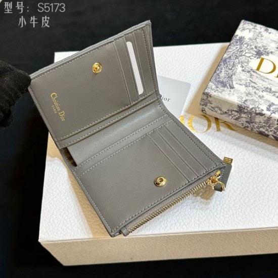 DIOR ディオール 2024SS 今期新作人気の美ライン 二つ折り財布 DIOR ディオール 2024SS 今期新作人気の美ライン 二つ折り財布