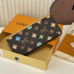 LOUIS VUITTON ルイヴィトン 2024SS 春夏のトレンド 長財布