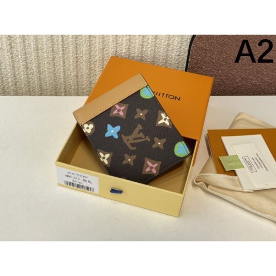 LOUIS VUITTON ルイヴィトン 2024SS 新価格で登場! 二つ折り財布 LOUIS VUITTON ルイヴィトン 2024SS 新価格で登場! 二つ折り財布