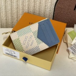 LOUIS VUITTON ルイヴィトン 2024SS 人気モデル愛用 カードケース