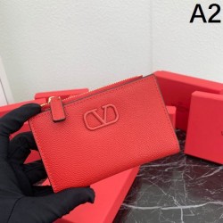 VALENTINO ヴァレンティノ 2024SS トレンド商品 カードケース