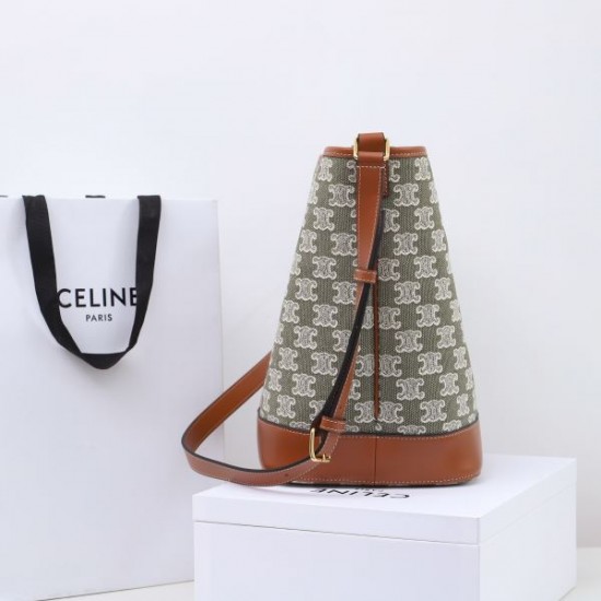 2024SS 雑誌も街も人気アイテム CELINE セリーヌ トートバッグ 2024SS 雑誌も街も人気アイテム CELINE セリーヌ トートバッグ
