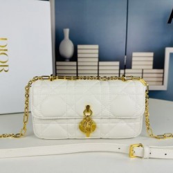 2024SS 夏に最強アイテム DIOR ディオール ショルダーバッグ