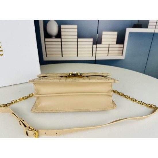 2024SS 完売次第終了早い者勝ち DIOR ディオール トートバッグ 2024SS 完売次第終了早い者勝ち DIOR ディオール トートバッグ