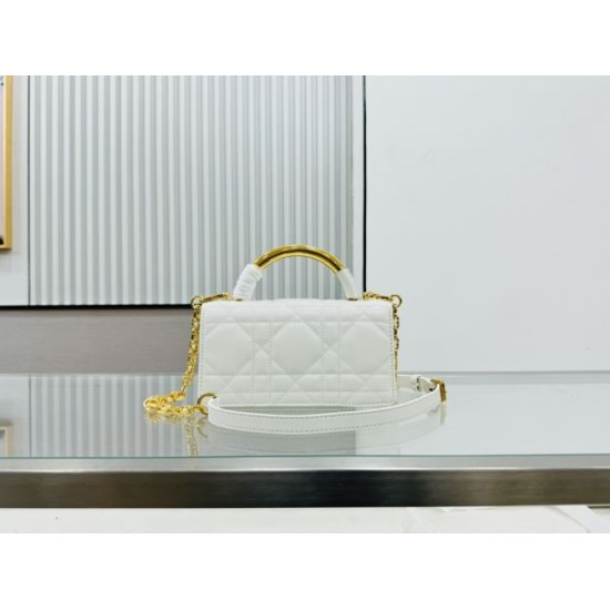 2024SS 新作セール価格でゲット DIOR ディオール トートバッグ 2024SS 新作セール価格でゲット DIOR ディオール トートバッグ