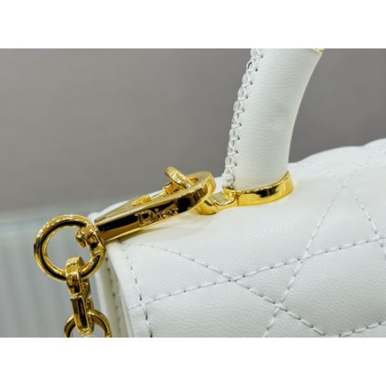 2024SS 新作セール価格でゲット DIOR ディオール トートバッグ 2024SS 新作セール価格でゲット DIOR ディオール トートバッグ