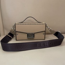 2024SS 希少！取り扱い店舗限定 FENDI フェンデイ トートバッグ