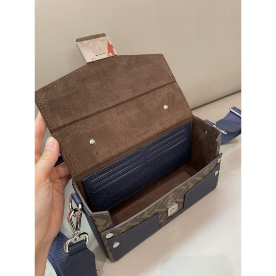 2024SS 希少！取り扱い店舗限定 FENDI フェンデイ トートバッグ