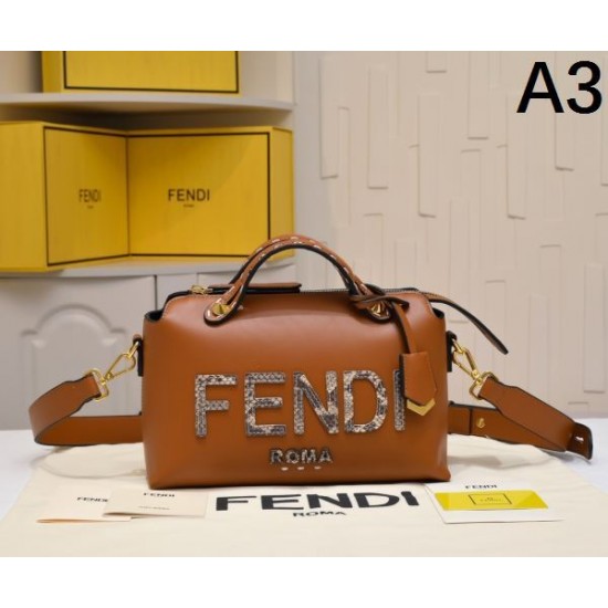 2024SS 一番注目されている商品 FENDI フェンデイ トートバッグ 2024SS 一番注目されている商品 FENDI フェンデイ トートバッグ
