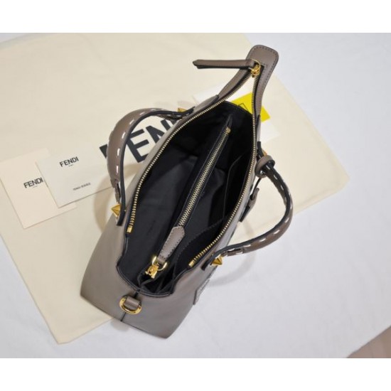 2024SS 一番注目されている商品 FENDI フェンデイ トートバッグ 2024SS 一番注目されている商品 FENDI フェンデイ トートバッグ