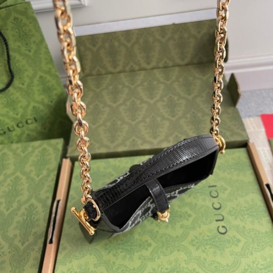 2024SS 絶大な人気を博する新作 FENDI フェンデイ トートバッグ 2024SS 絶大な人気を博する新作 FENDI フェンデイ トートバッグ