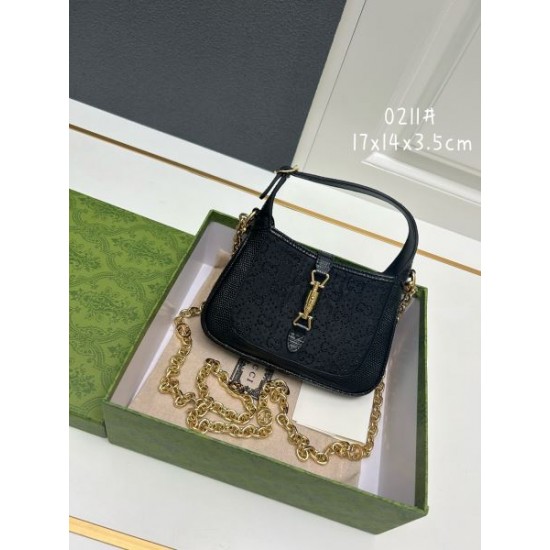 2024SS ファッション感度の高い FENDI フェンデイ トートバッグ
