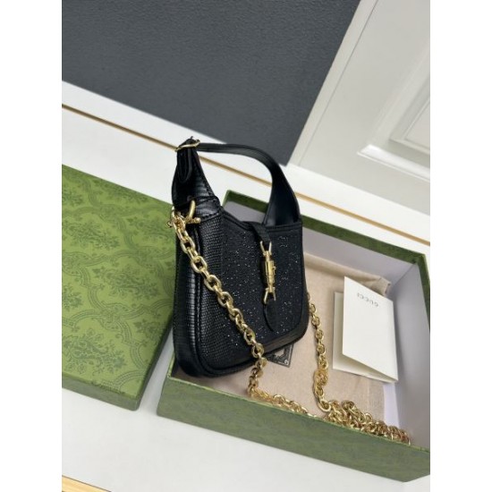 2024SS ファッション感度の高い FENDI フェンデイ トートバッグ